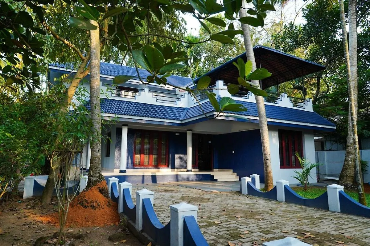 Tatil Evi Sarovaram -Beautiful Riverfront Villa Kochi Hindistan