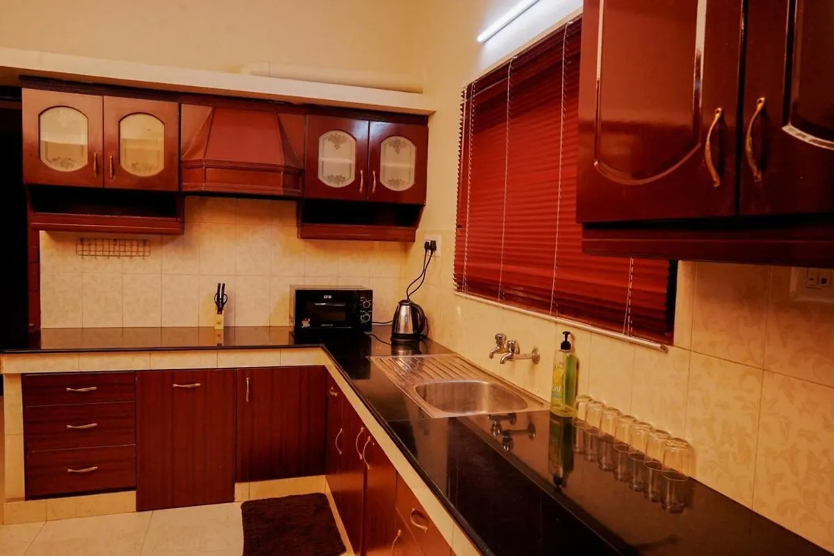 Sarovaram -Beautiful Riverfront Villa Kochi Tatil Evi
